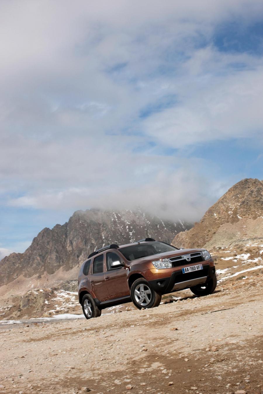  Dacia Duster 2010 года  (фото 24 из 66)